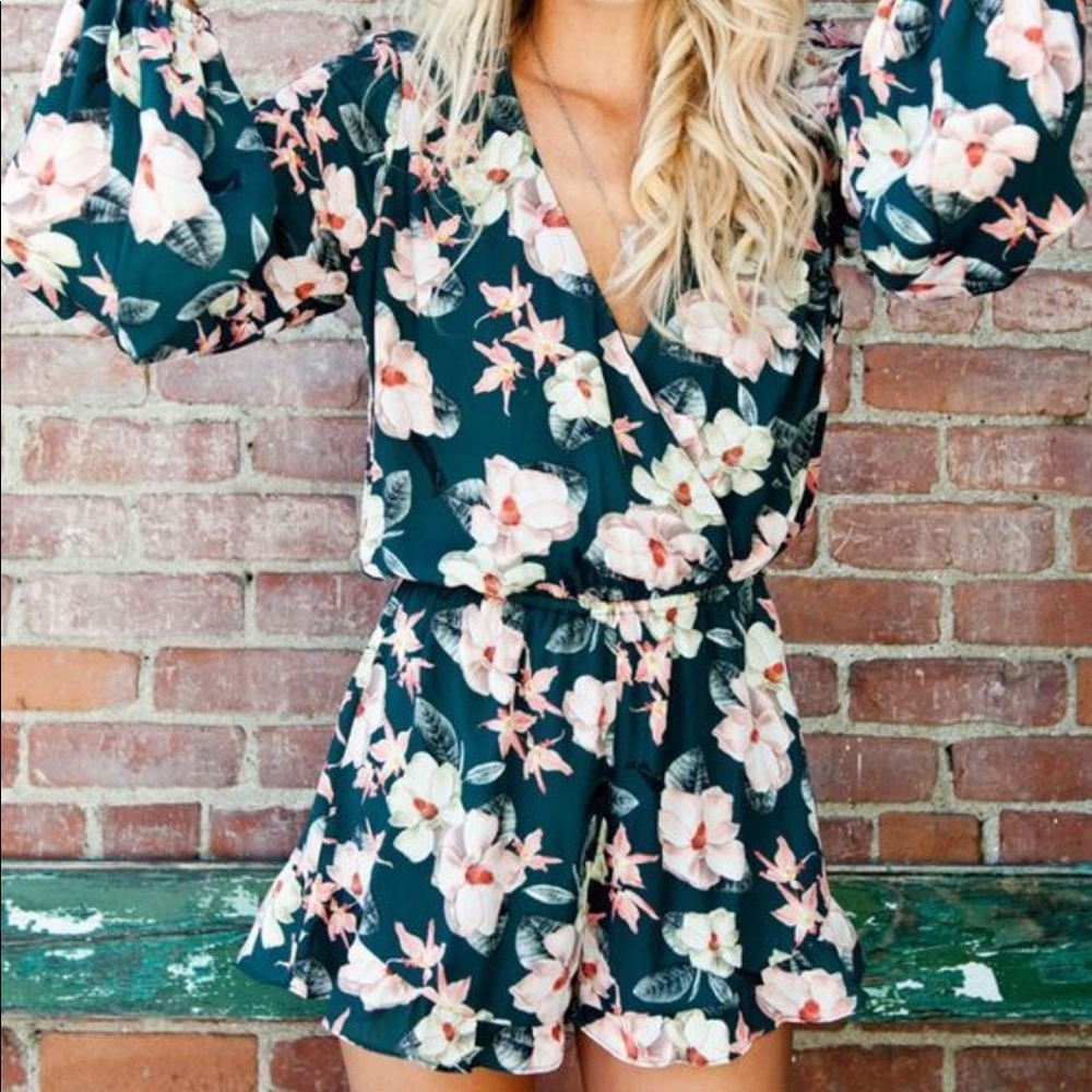 EUC mumu rocky romper sz S